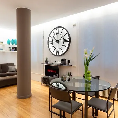 Augustus - Free Parking Apartment