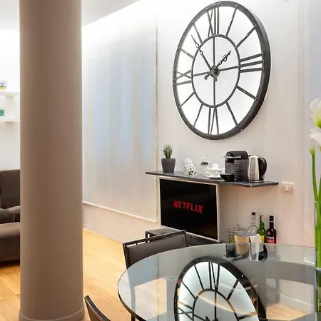 Augustus - Free Parking Apartment